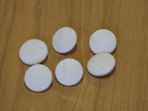 Lot de 6 boutons recouvert en lin cru 18mm TBE 3 Bagnolet (93)