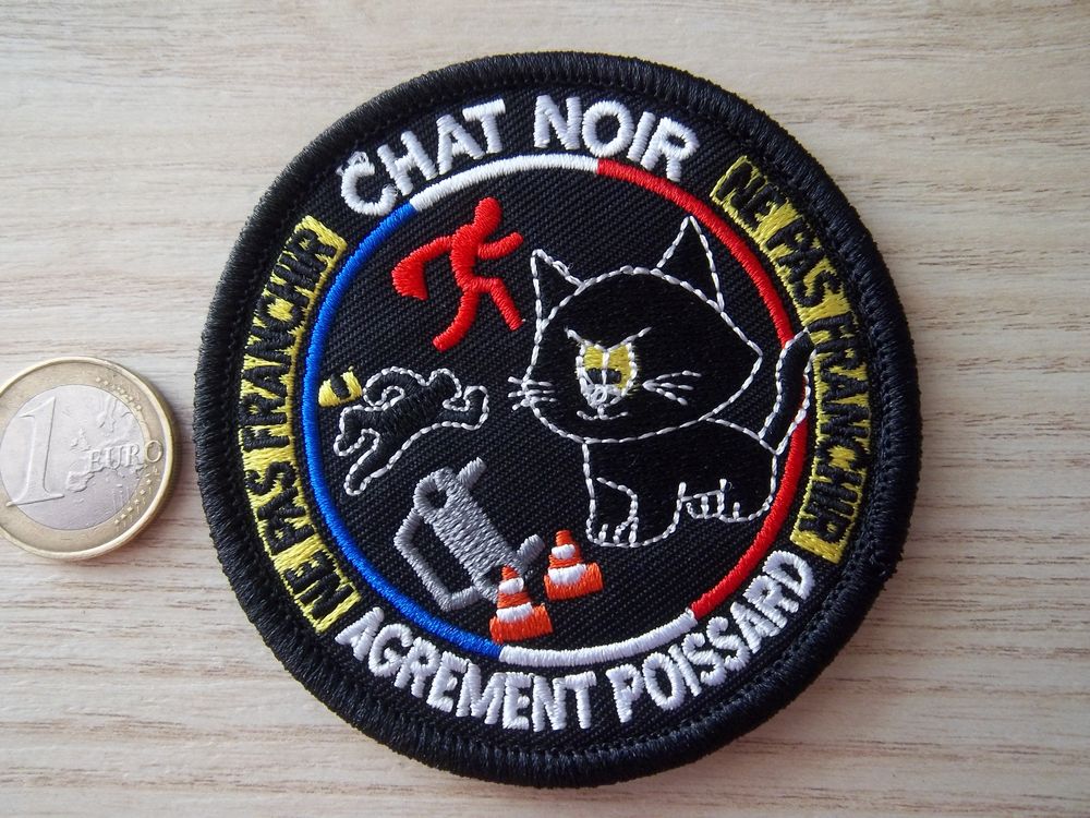 &eacute;cusson chat noir insigne collection humour 
