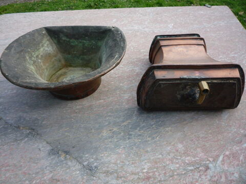 Fontaine en cuivre XVIII si�cle/assemblage/dent de loup 125 Castres (81)