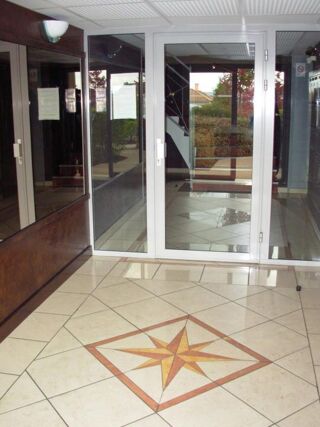 Appartement à louer 2 pièces 42 m²