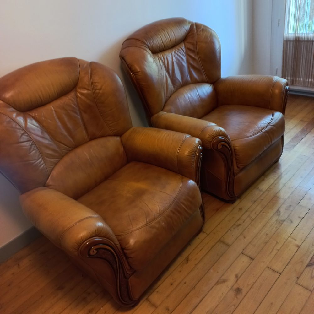 Canape et 2 fauteuil en cuir Meubles