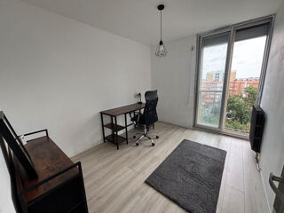  Appartement à louer 4 pièces 74 m²