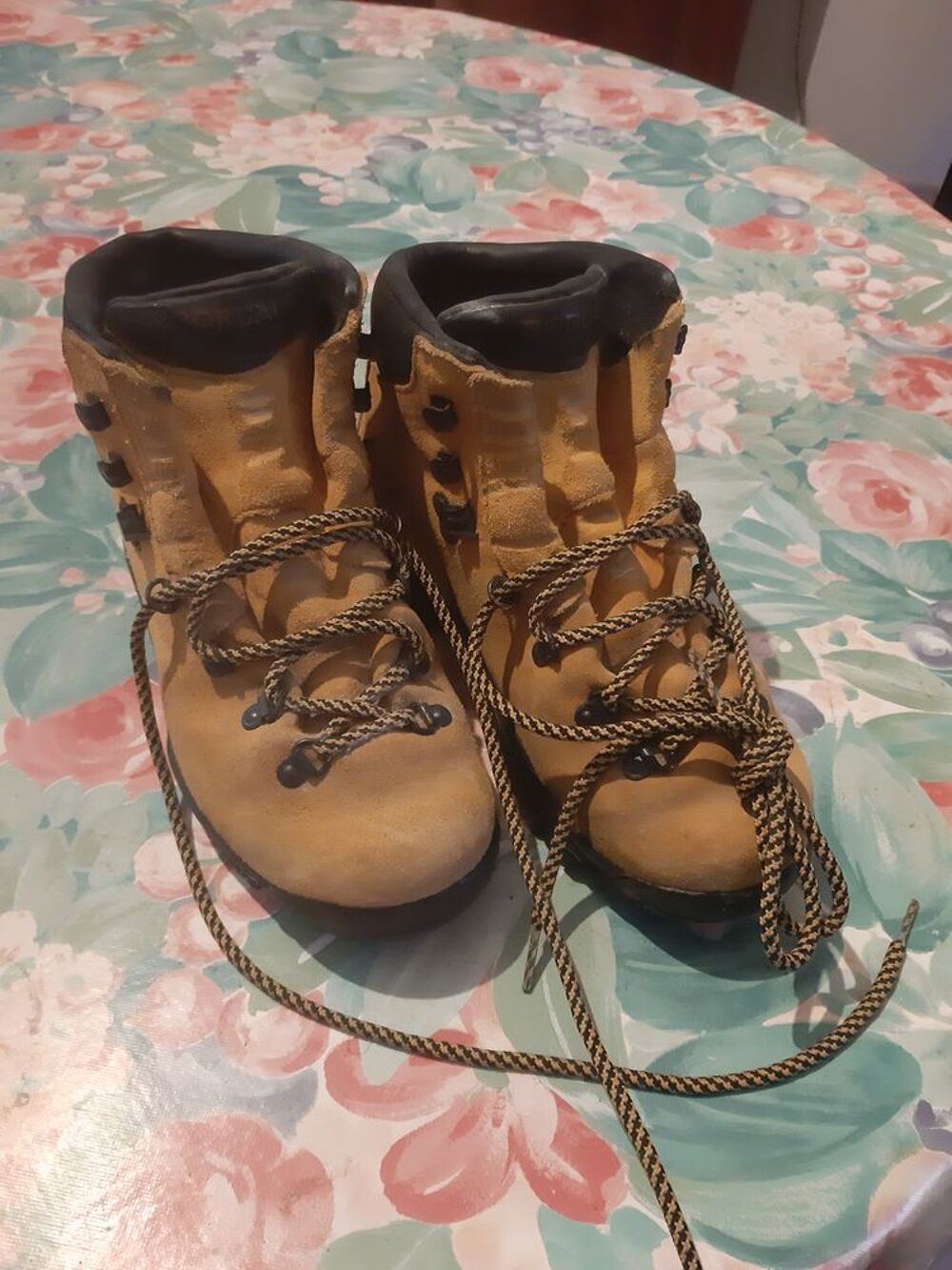 chaussures femme de marche/randonn&eacute;e Chaussures