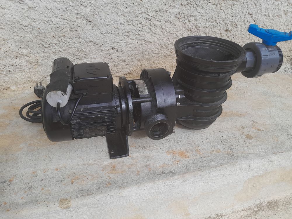 Pompe de piscine 10 m3/h Jardin