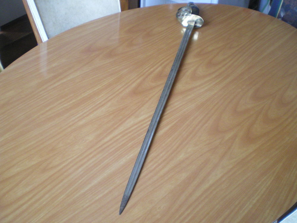Sabre allemand mod&egrave;le 1889. 