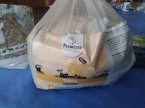   1,5 Kg  terre  Diatomée + Graines  canaris + Sable Maritime  