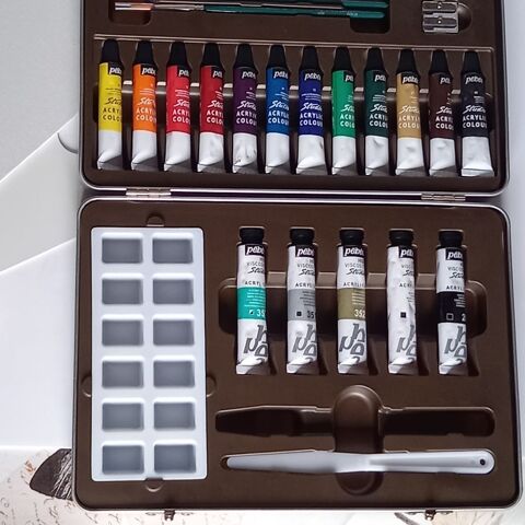 Coffret en mtal d'initiation peinture acrylique 12 tubes Pe 35 Saumur (49)