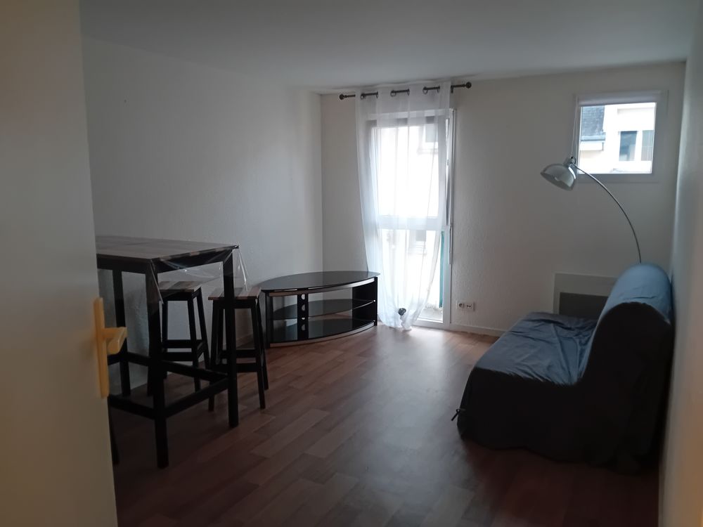 Location Appartement appartement meublé de 40m2 Laval