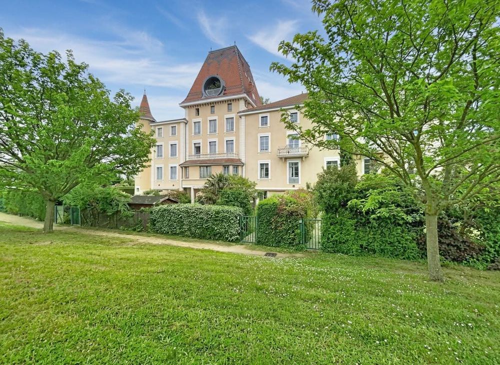 Vente Appartement Appartement 104 m2 ascenseur. 
