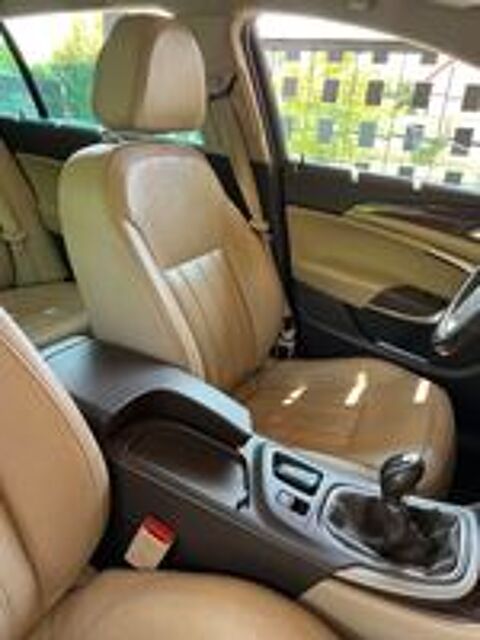 Insignia Sports Tourer 2.0 CDTI - 130 FAP EcoFLEX Edition 2011 occasion 21110 Izeure