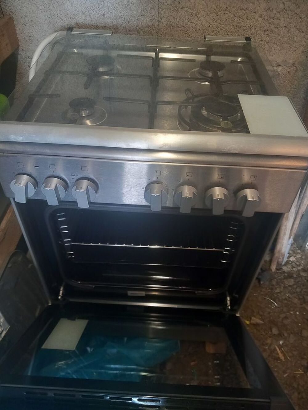 Cuisini&egrave;re &agrave; gaz avec four en acier inoxydable Electroménager