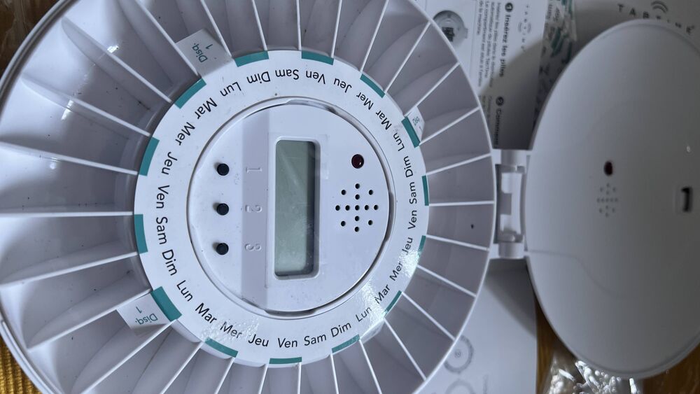 distributeur automatique de pilules TabTime Electroménager