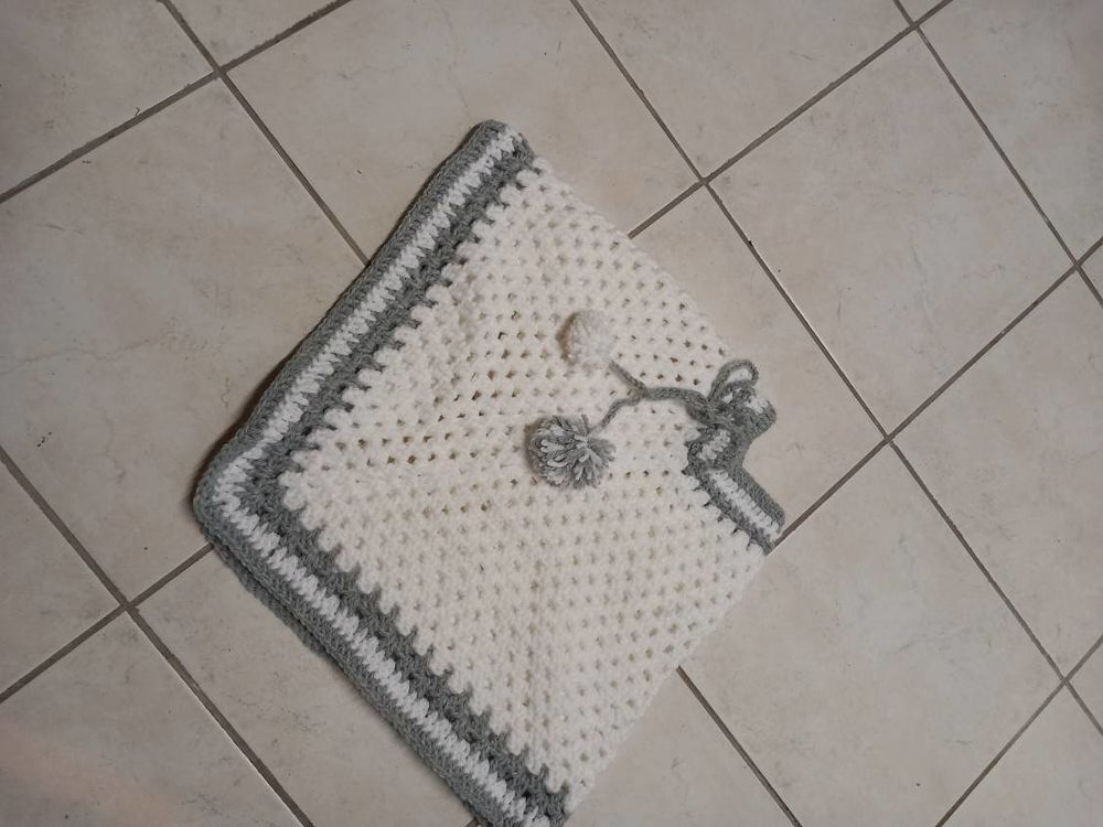 Pulls fait main au crochet Vêtements