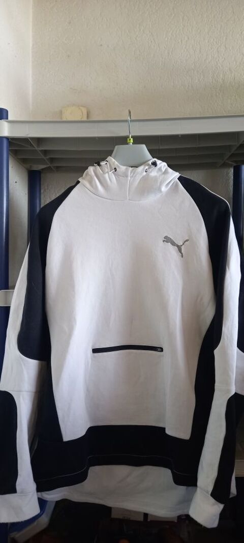 Sweat shirt  capuche Puma . 15 Dax (40)