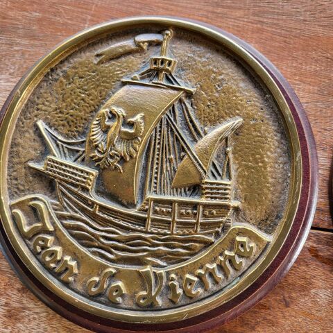 Grande tape de bouche en bronze 50 La Farl�de (83)