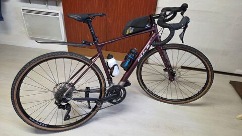 Vélo gravel FUJI Tournan-en-Brie (77)