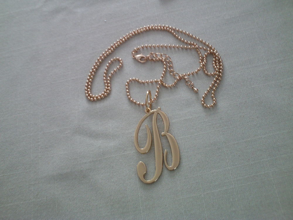 Grand sautoir grande lettre B N&deg;1150 Bijoux et montres