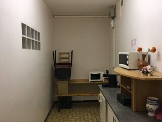  Remise / Grange à louer 2 pièces 42 m²