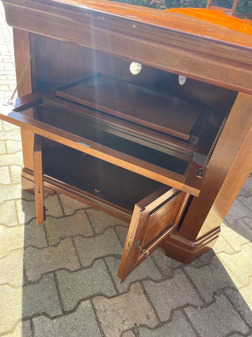 un meuble bar/rangement d'angle en bois imitation merisier Meubles