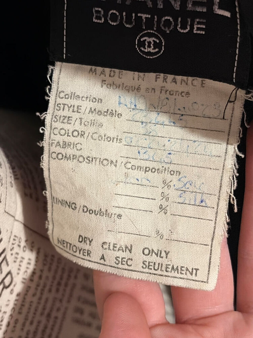 ? Robe de cocktail Chanel Boutique vintage ? Noir satin Vêtements