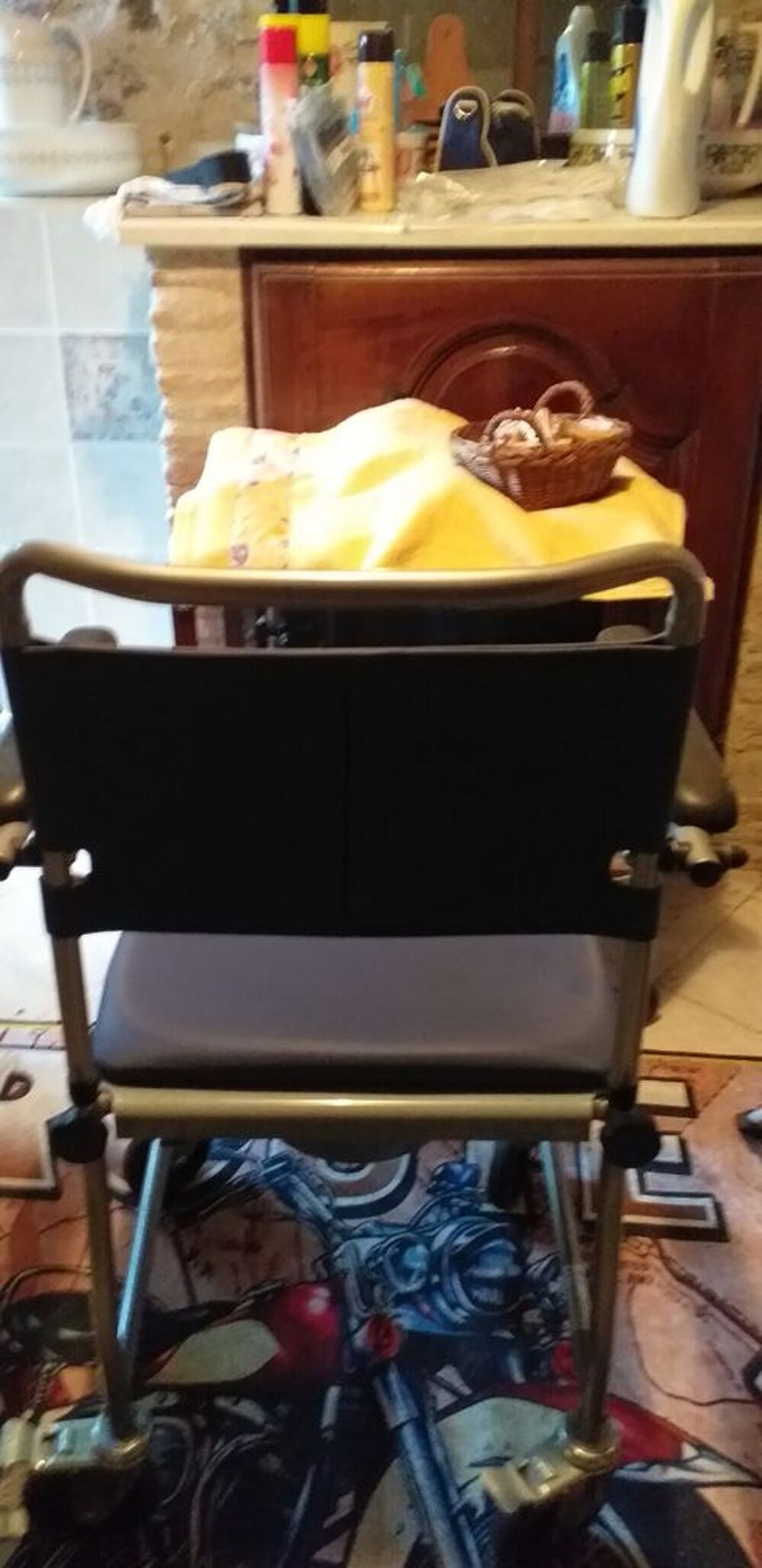 fauteuil pour personnes avec un endicape Meubles