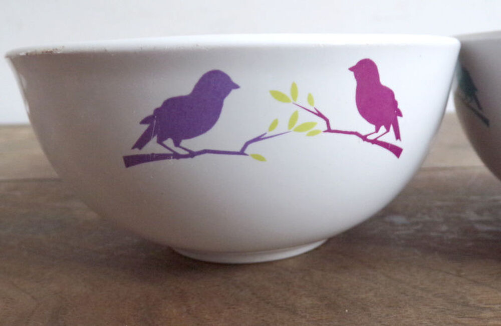 2 bols th&egrave;me oiseaux sur leur branche sign&eacute;s Atmosph&egrave;re Cuisine