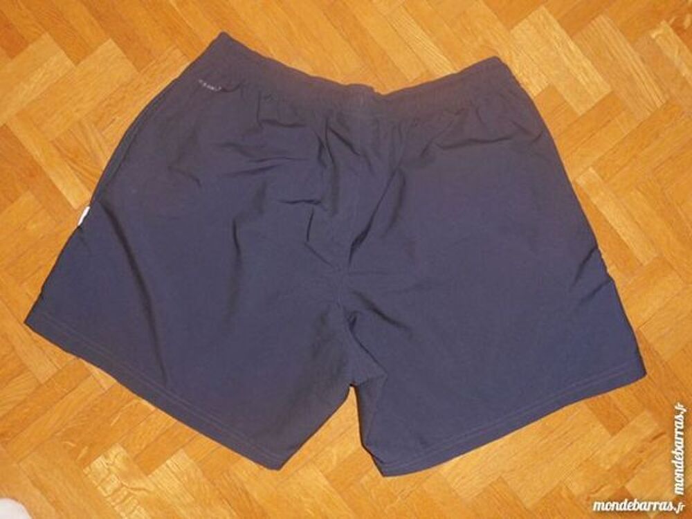 Short noir ARTENGO (52) Sports