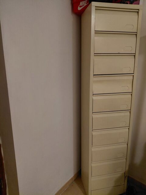 deux meuble de bureau pour des rangements papiers 50 Guillestre (05)