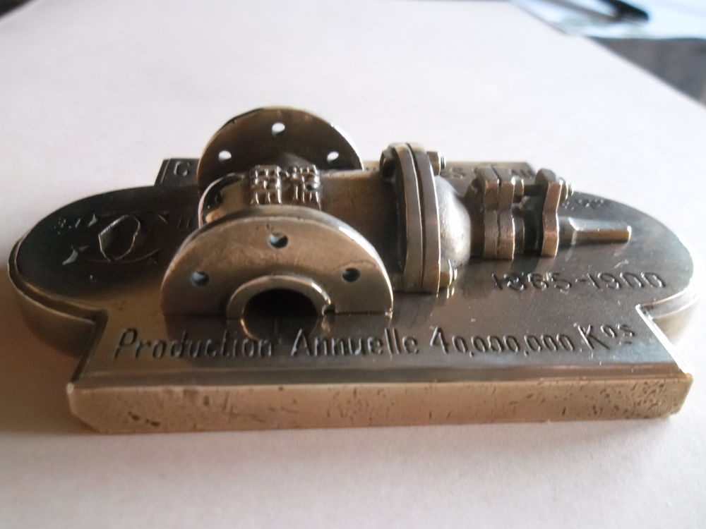Plaque comm&eacute;morative ann&eacute;e 1900 en bronze. Rare. 