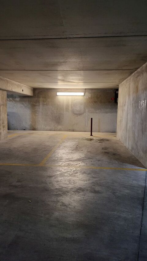  Parking / Garage � louer 12 m�