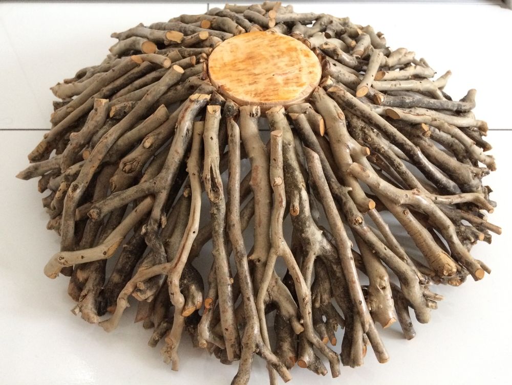 Corbeille / panier, en branches de bois, artisanale Décoration