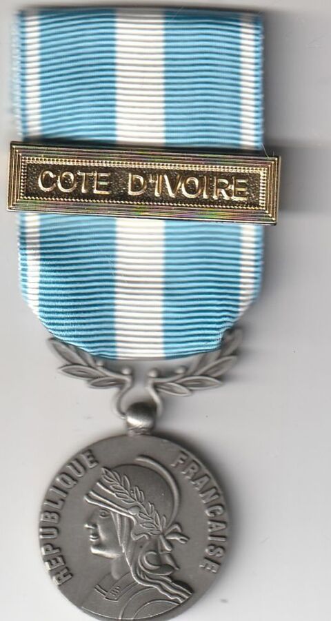 Mdaille  Militaire  Outre-Mer Agrafe Cote d'Ivoire 22 Doullens (80)