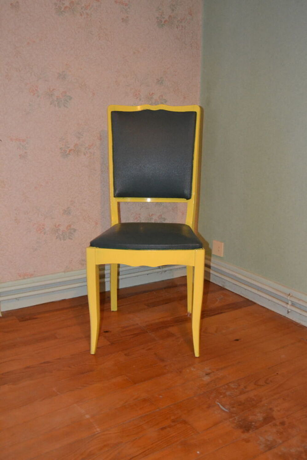 CHAISES Meubles