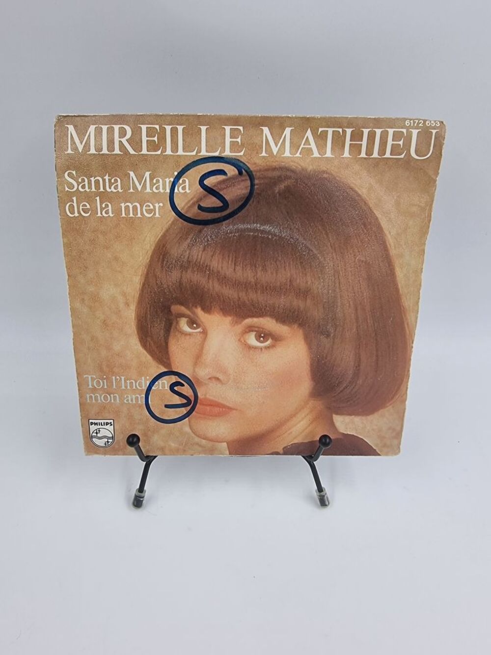 Vinyle 45 tours Mireille Mathieu : En Frappant dans nos... CD et vinyles
