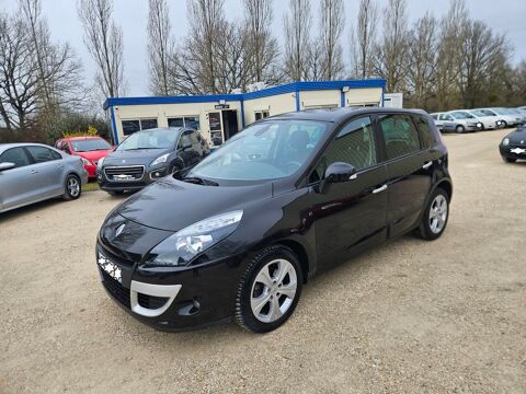 Renault Grand Scénic III dCi 110 FAP eco2 Carminat Tom Tom 7 pl 2010 occasion Saint-Valérien 89150