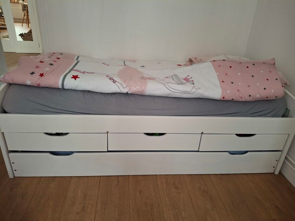 Chambre d enfants fille : armoire +lit tiroirs Mobilier enfants