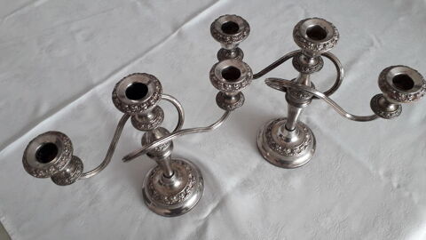 Chandeliers anglais en m�tal argent�
85 Salon-de-Provence (13)