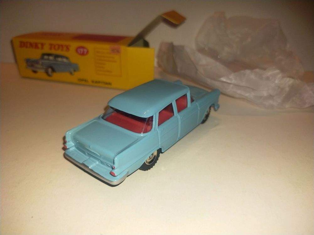 DINKY TOYS Atlas Opel Kapitan
