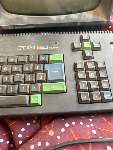 ordinateur Amstrad + 12 jeux 350 Saint-Leu-la-For�t (95)