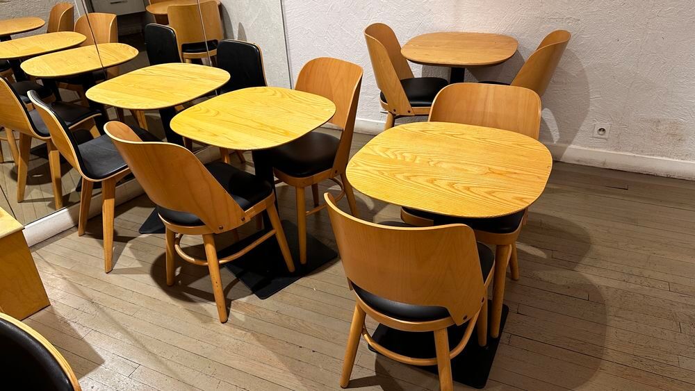 Chaise en bois et cuir noir pour salon ou salle &agrave; manger Meubles