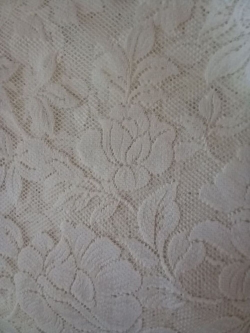 Nappe ronde en dentelle cr&egrave;me Décoration