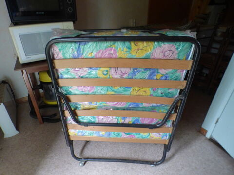 Lit Pliant neuf 70 chassires (03)