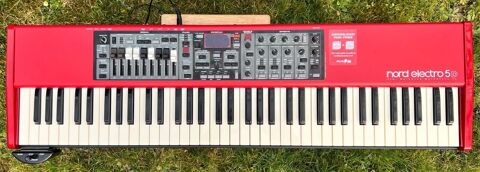 Clavier Nord Electro 5D-73 800 Marseille 1 (13)