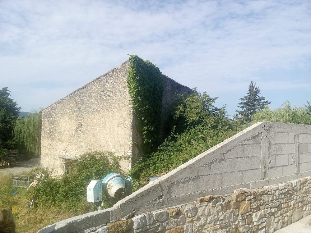 Vente Remise/Grange Grange en pierre rare a la avec terrain Saint-Étienne-les-orgues