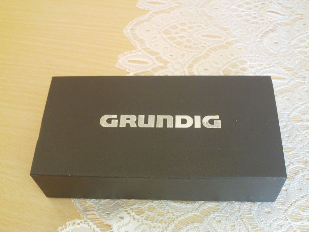 Coffret lampe LED inox Grundig neuf N&deg;922 