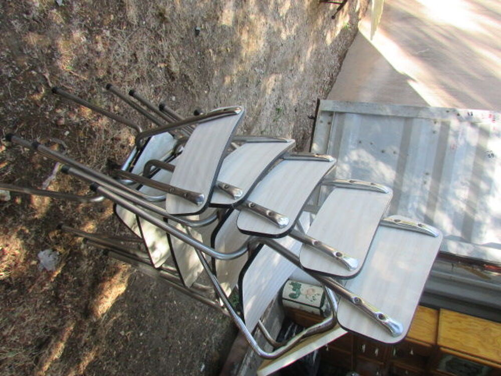 lot de 5 chaises formica anciennes pr&eacute;sente bien a nettoyer Meubles