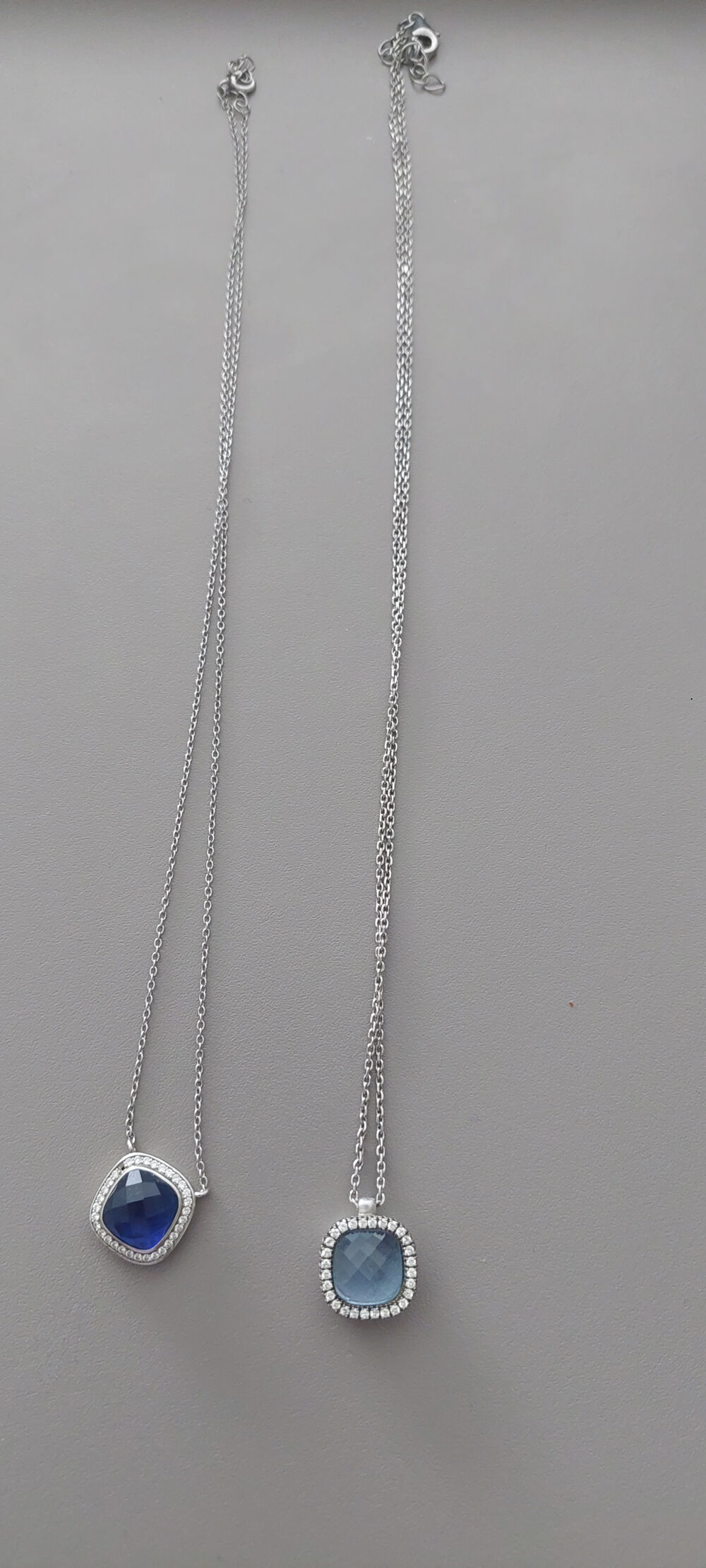 Bijoux tr&egrave;s peu port&eacute;s et en tr&egrave;s bon &eacute;tat Bijoux et montres