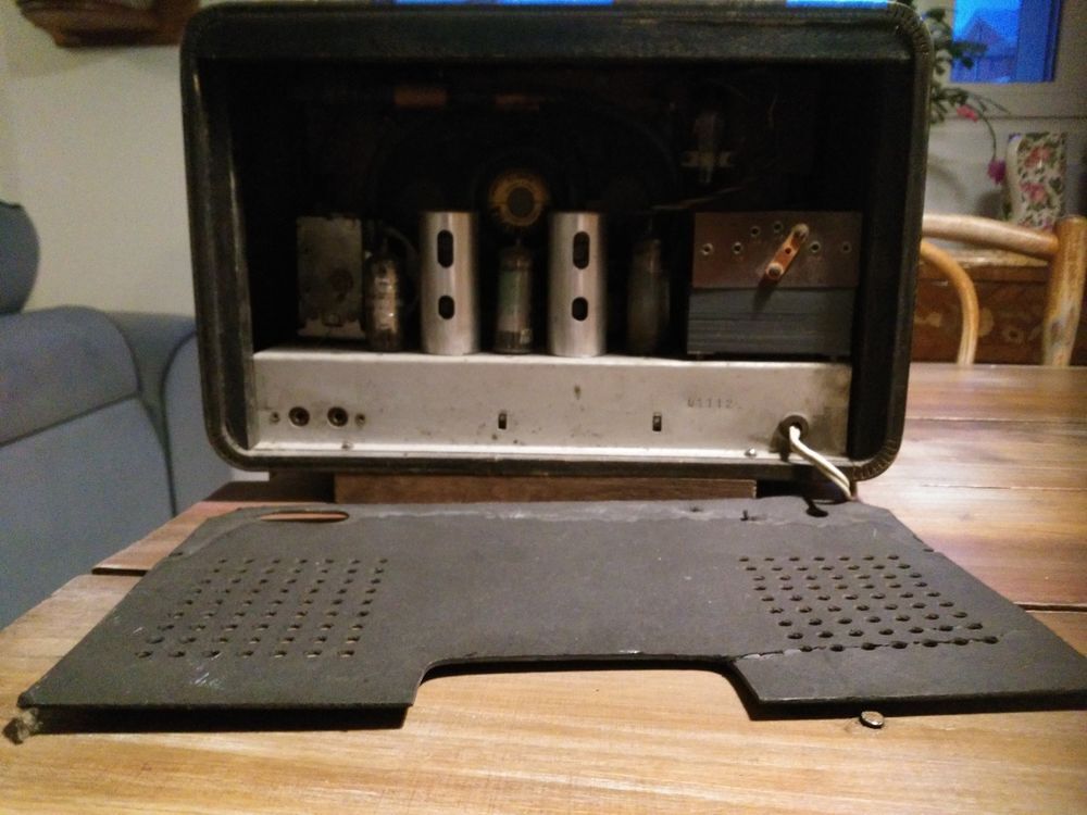 Poste radio des ann&eacute;es 60 