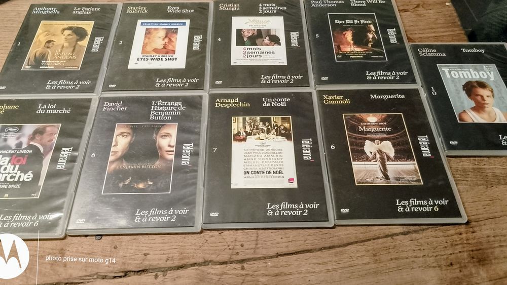 Lot de 9 dvd T&eacute;l&eacute;rama collection sp&eacute;ciale DVD et blu-ray
