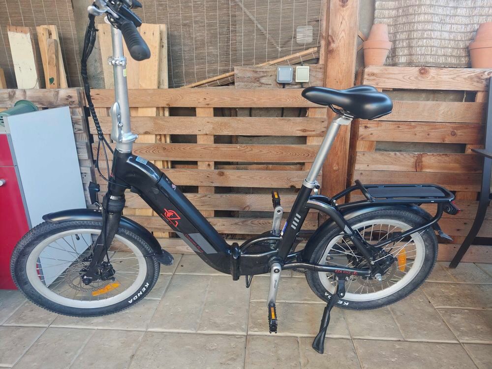 V&eacute;lo &agrave; assistance &eacute;lectrique pliant Vélos
